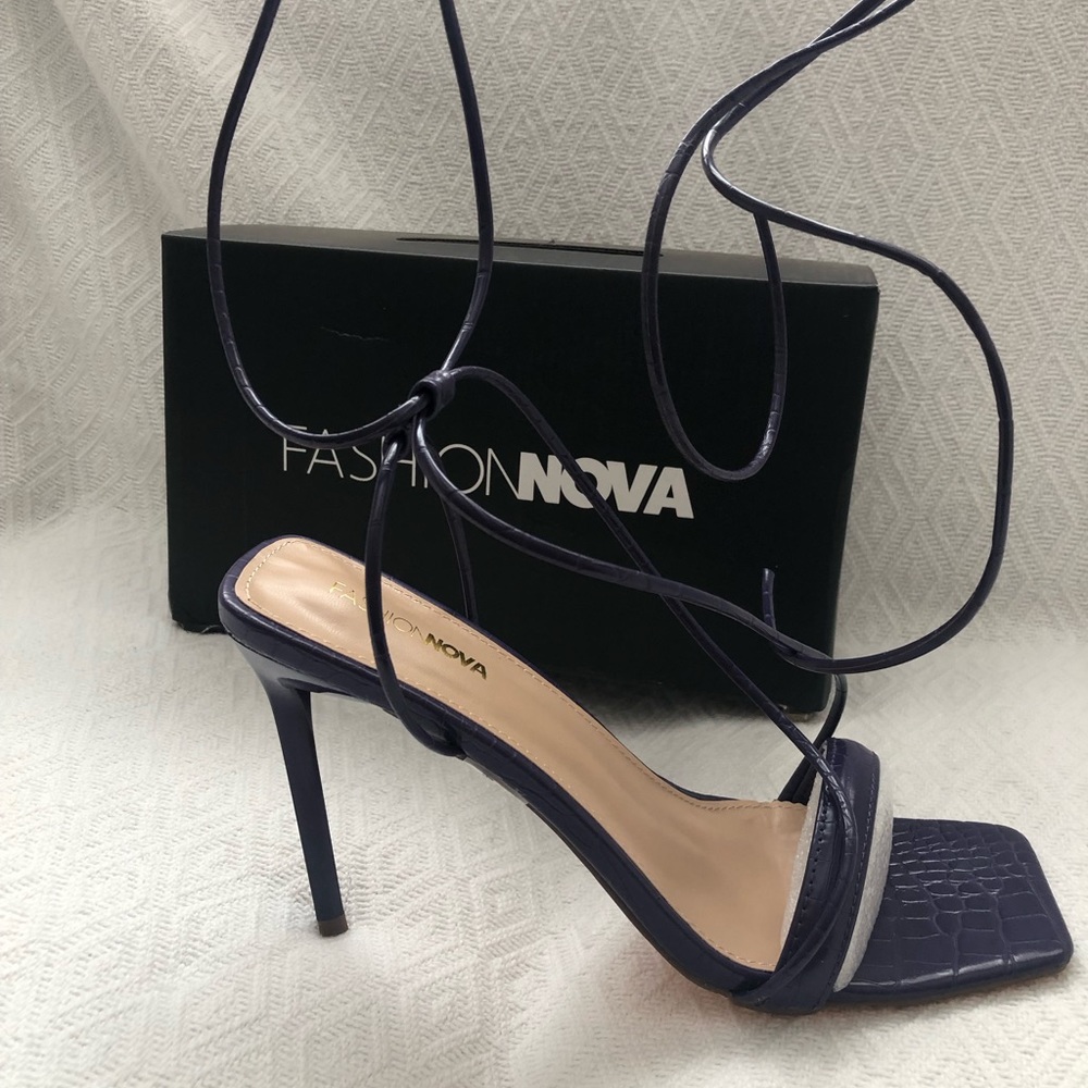 New - Fashion Nova Size 9